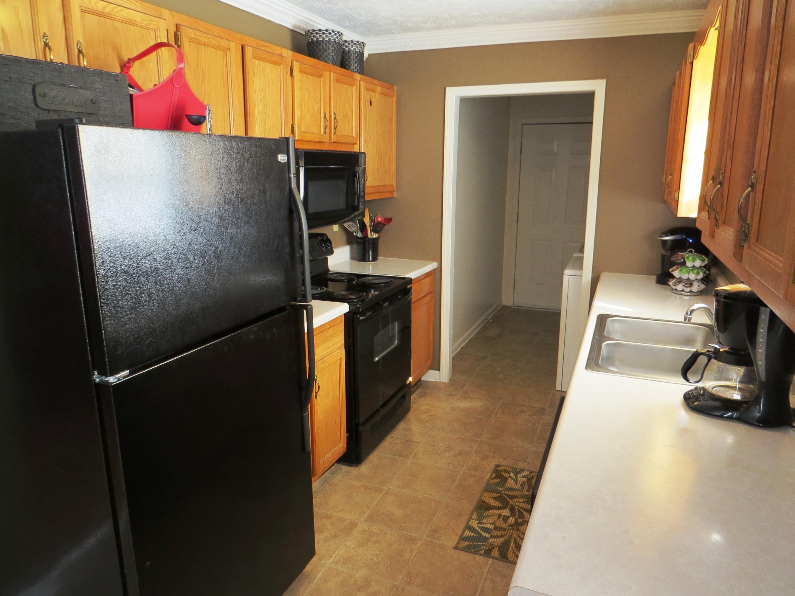 9656 Clift Road Strawberry Plains, TN 37871 - Photo 21 of 39 VERY NICE KITCHEN