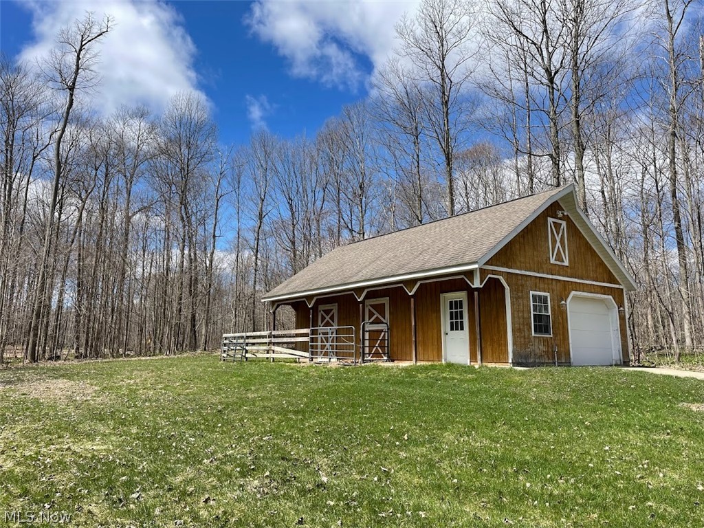 8868 Williams Road Chardon, OH 44024 - Photo 4 of 33