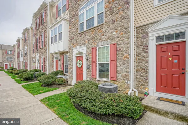 $319,000 | 12 Tylers Court, Somerdale, NJ 08083
