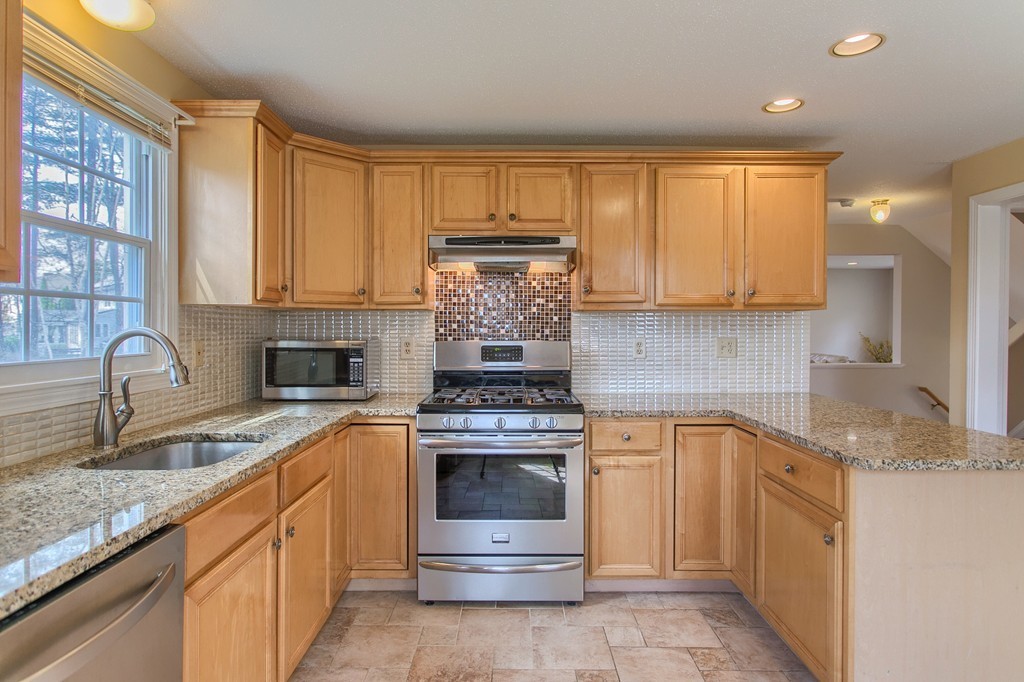 40 Forrest Road Westford, MA 01886 - Photo 13 of 30 Gallery Image 13