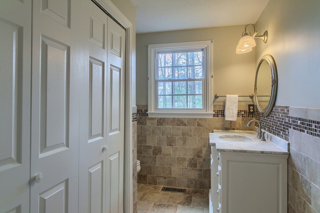 40 Forrest Road Westford, MA 01886 - Photo 17 of 30 Gallery Image 17