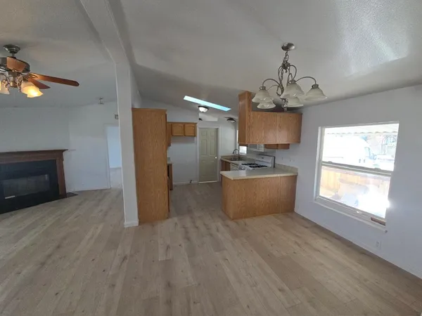 $194,000 | 3524 Ave R E Palmdale Ca East, Palmdale, CA 93550
