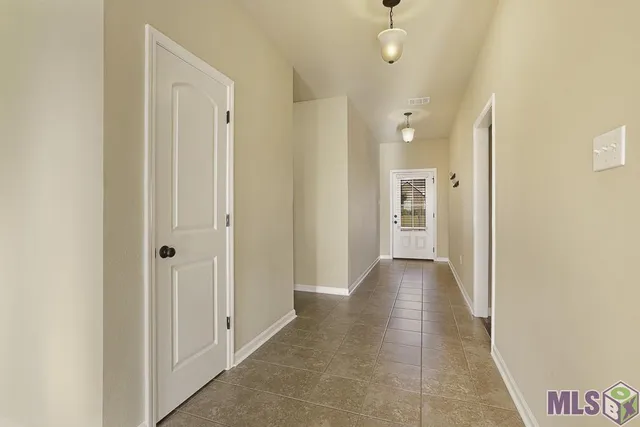 $259,000 | 9150 Millikens Bend, Denham Springs, LA 70726