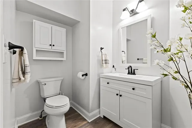 $699,000 | 324 Northwest Bradford Street, Lee's Summit, MO 64064