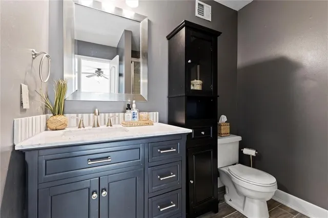 $699,000 | 324 Northwest Bradford Street, Lee's Summit, MO 64064