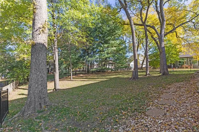 $699,000 | 324 Northwest Bradford Street, Lee's Summit, MO 64064