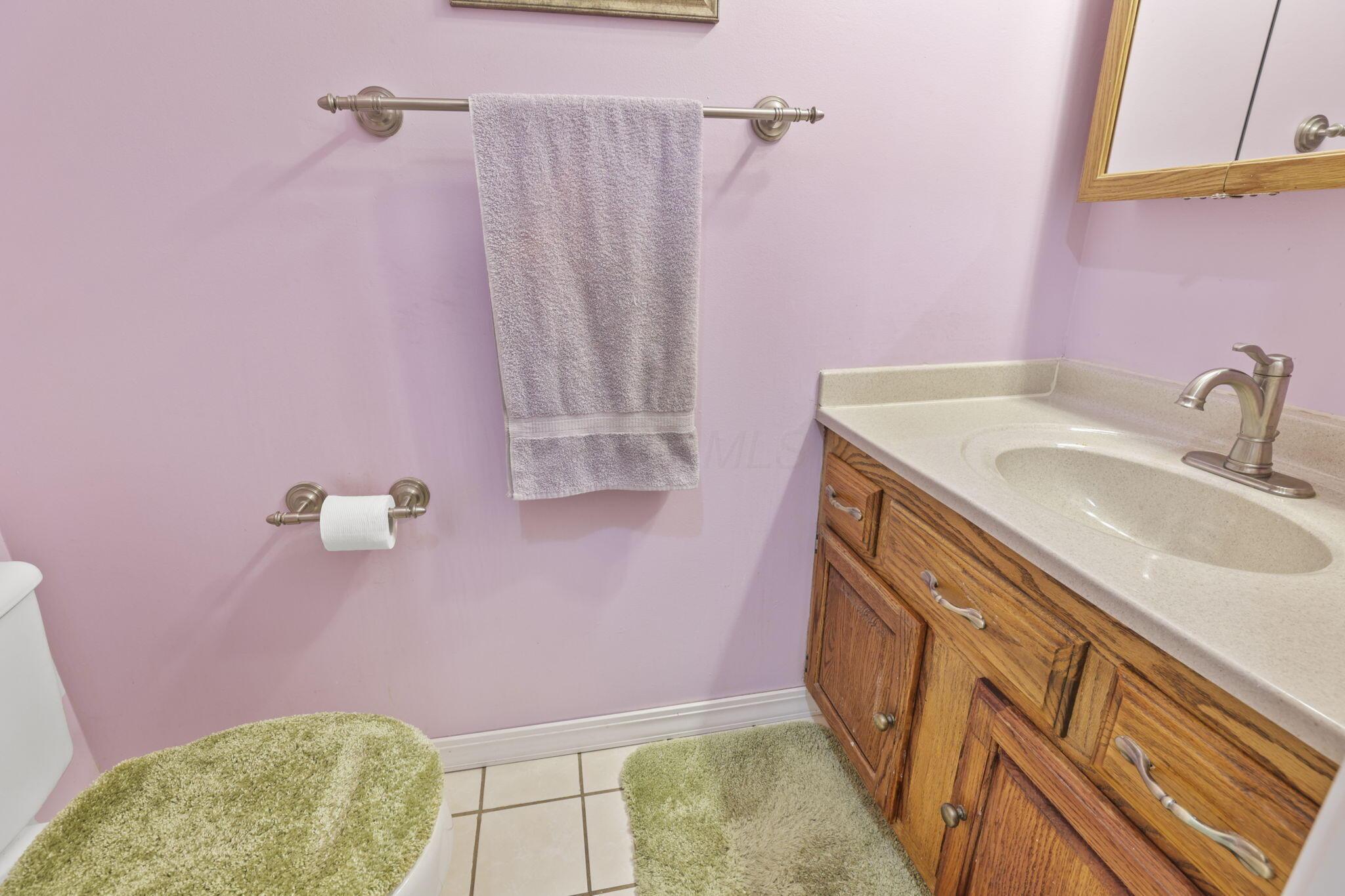 84 Hawthorn Road Southwest Pataskala, OH 43062 - Photo 17 of 66 Half Bath