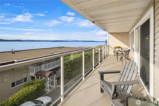 $695,000 | 10203 47th Avenue Southwest, Unit C12, Seattle, WA 98146