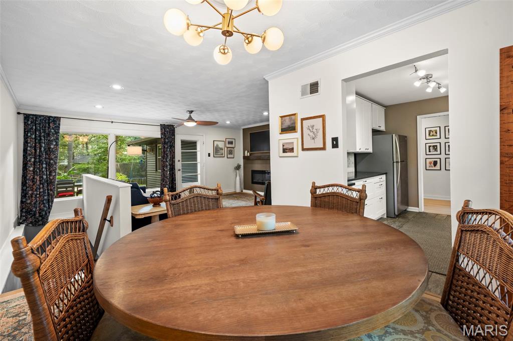 1414 Grant Road Webster Groves, MO 63119 - Photo 16 of 48 Gallery Image 16