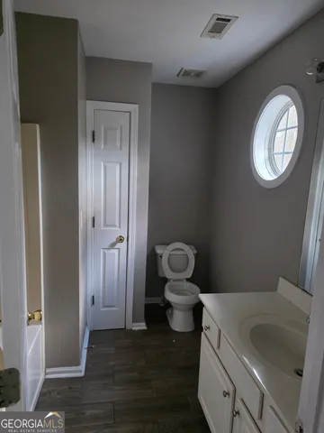 $1,750 | 180 Brookview Drive, Riverdale, GA 30274