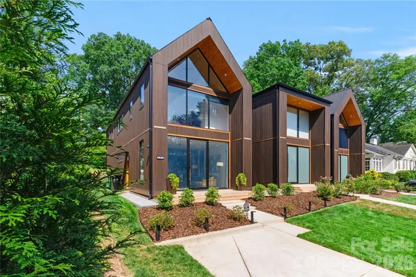 $1,050,000 | 5447 Topping Place, Unit 101, Charlotte, NC 28209