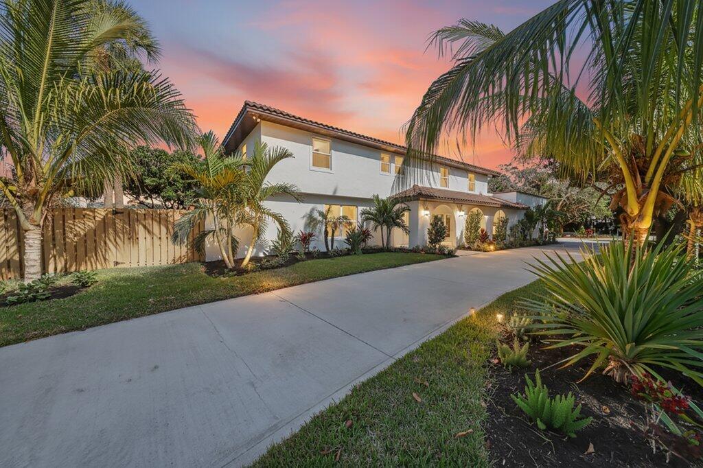 37 East High Point Road Sewall's Point, FL 34996 - Photo 2 of 58 twilight1.jpg-SMALL