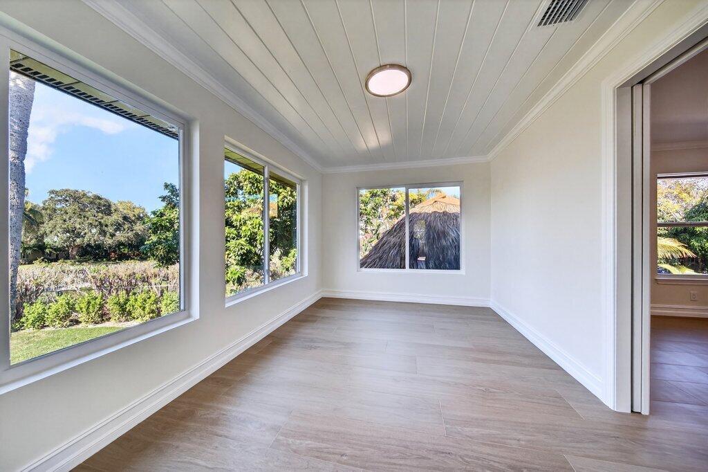 37 East High Point Road Sewall's Point, FL 34996 - Photo 48 of 58 ensuiteoffice1.jpg-SMALL