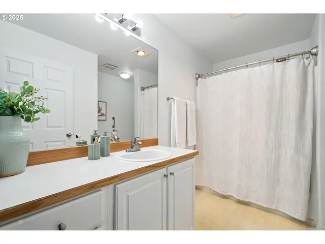 $325,000 | 16248 Southwest Audubon Street, Unit 101, Beaverton, OR 97003