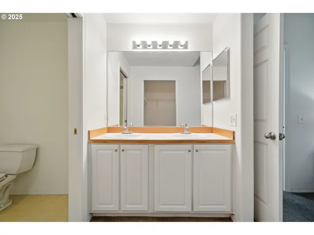 $325,000 | 16248 Southwest Audubon Street, Unit 101, Beaverton, OR 97003