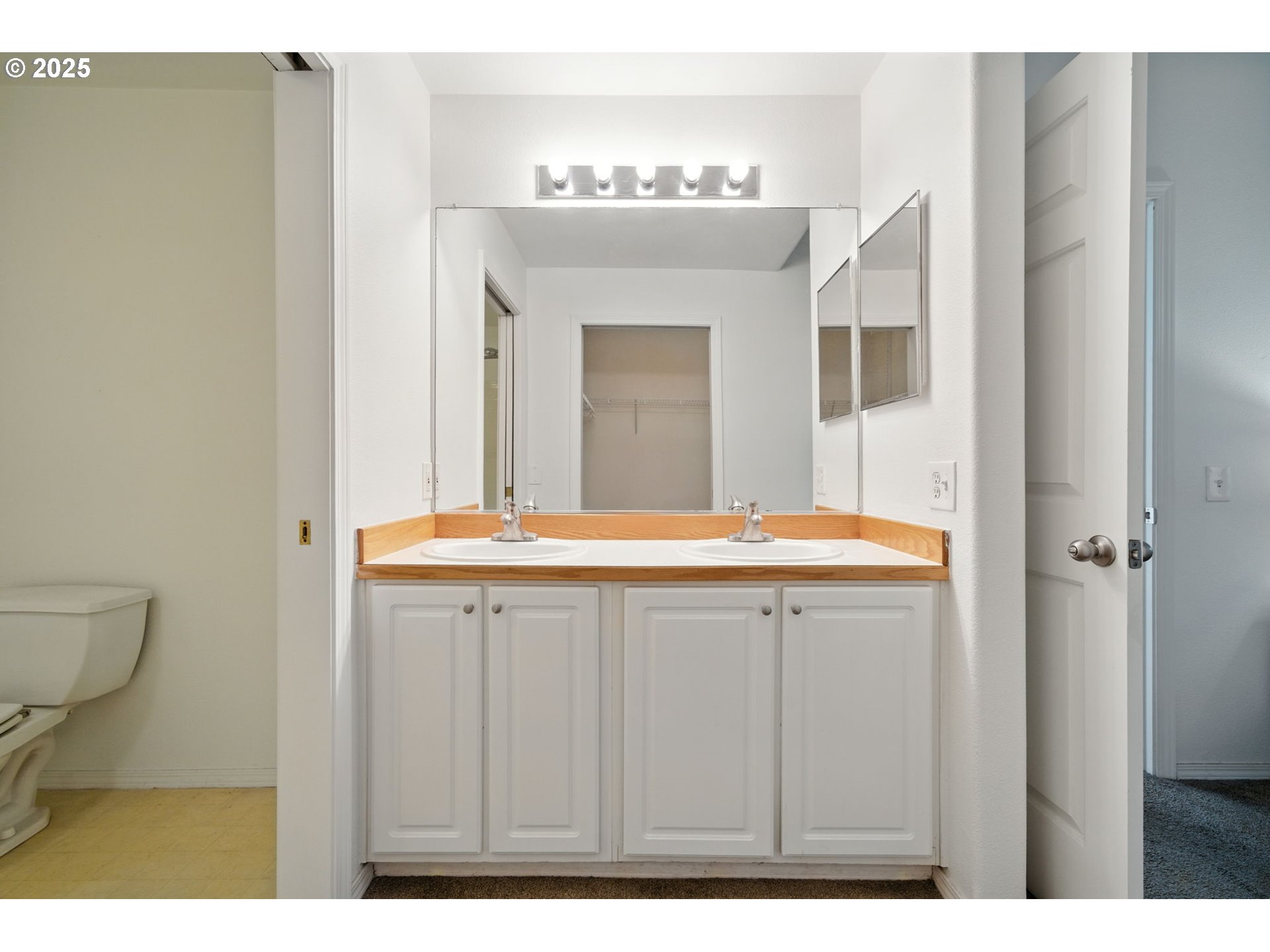 16248 Southwest Audubon Street, Unit 101 Beaverton, OR 97003 - Photo 33 of 47