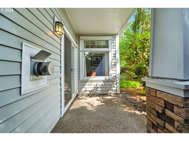 $325,000 | 16248 Southwest Audubon Street, Unit 101, Beaverton, OR 97003