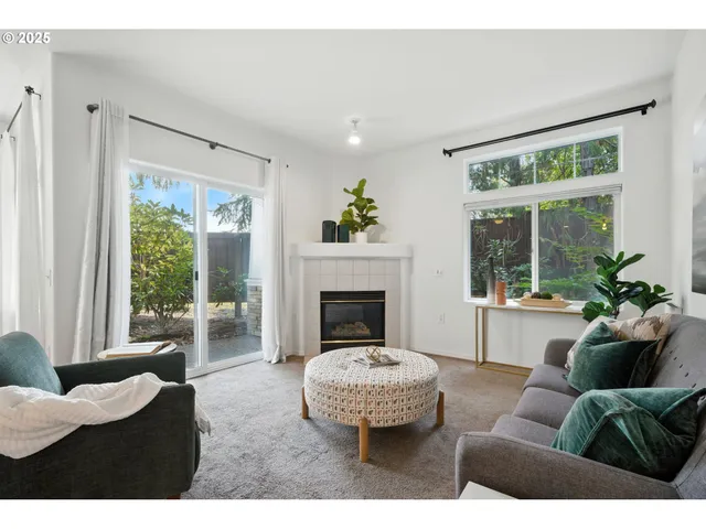 $325,000 | 16248 Southwest Audubon Street, Unit 101, Beaverton, OR 97003