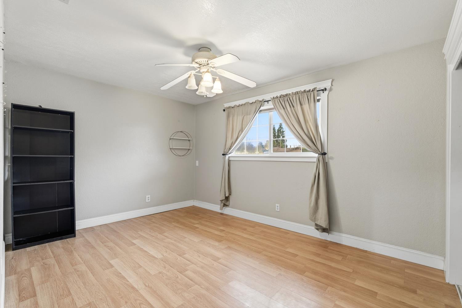 36313 Ave 12 Madera, CA 93636 - Photo 16 of 41