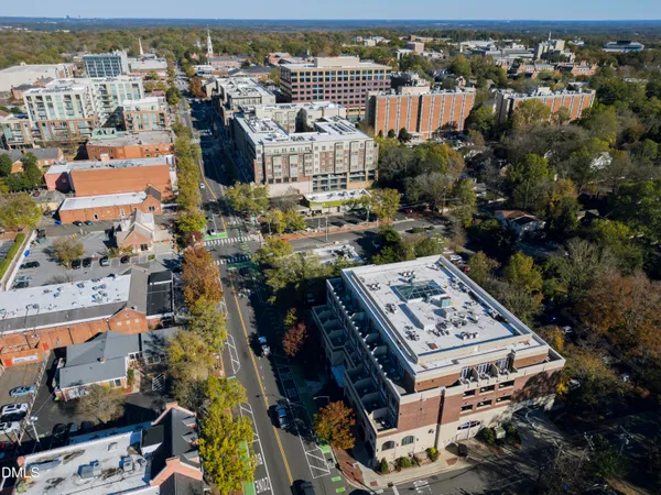 $700,000 | 1129 Booth Park Boulevard, Chapel Hill, NC 27514