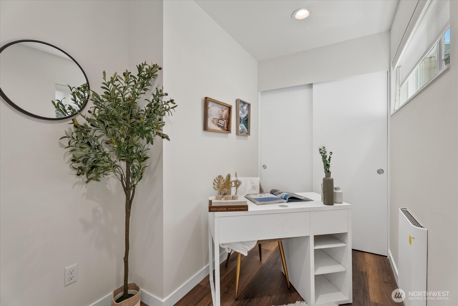 513 South Sullivan Street Seattle, WA 98108 - Photo 4 of 24
