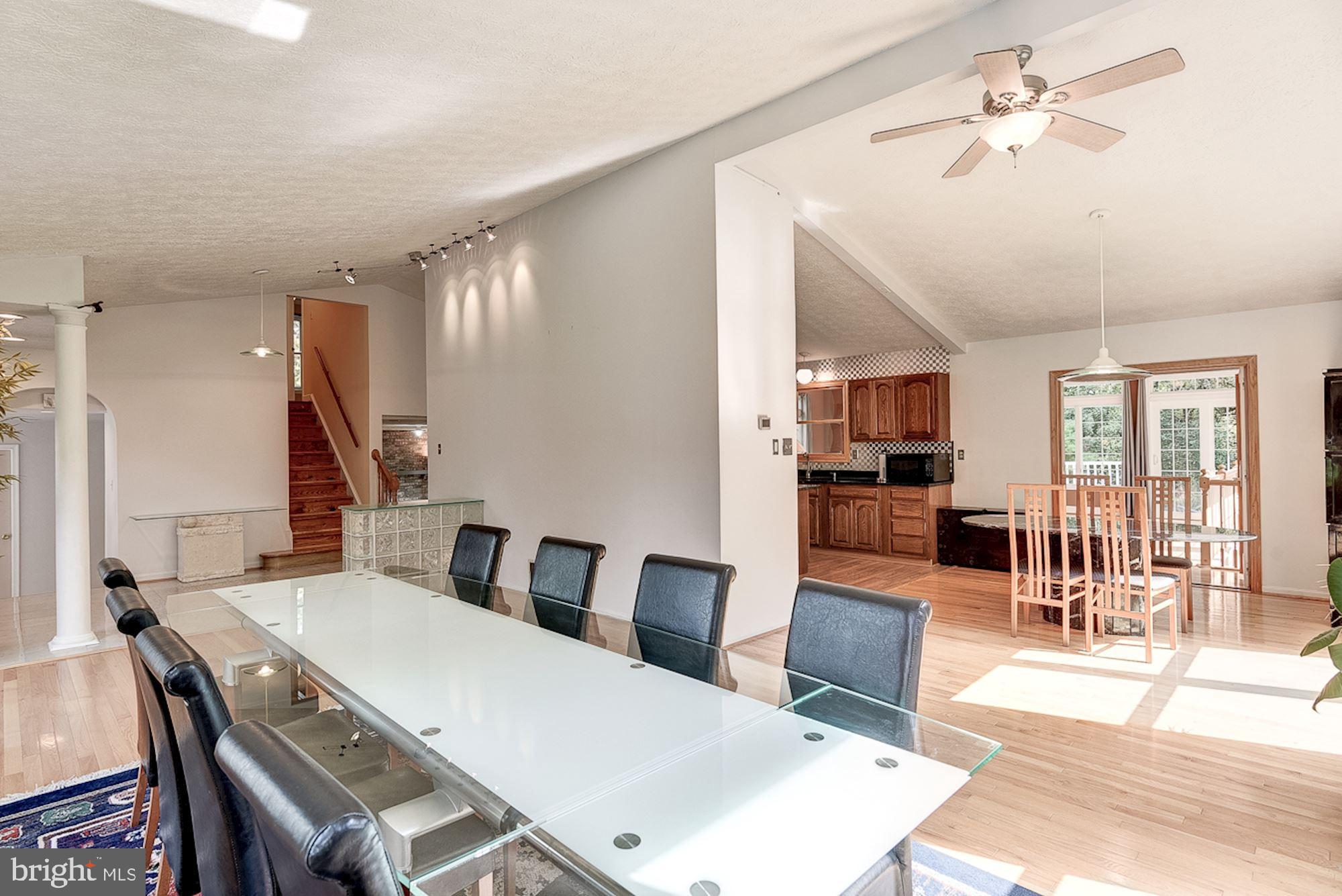 3221 Sharp Road Glenwood, MD 21738 - Photo 7 of 53 Living Room | Hardwood Floors | Vaulted Ceilings