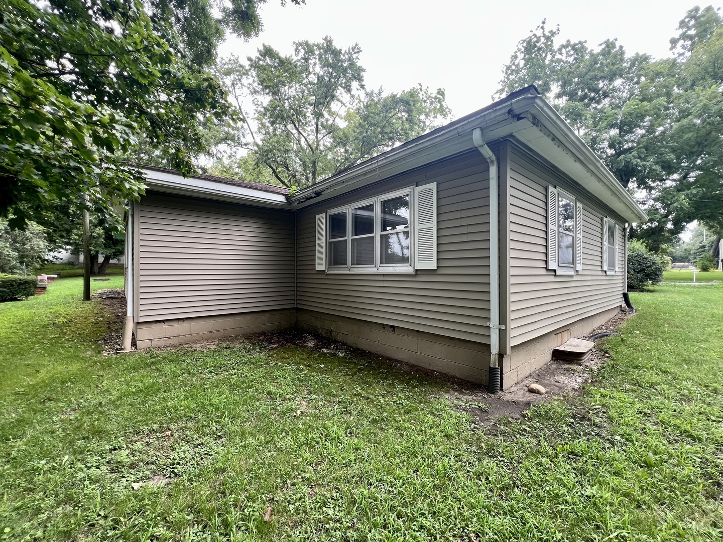 509 Lakeshore Drive Oakland, IL 61943 - Photo 30 of 35 Gallery Image 30