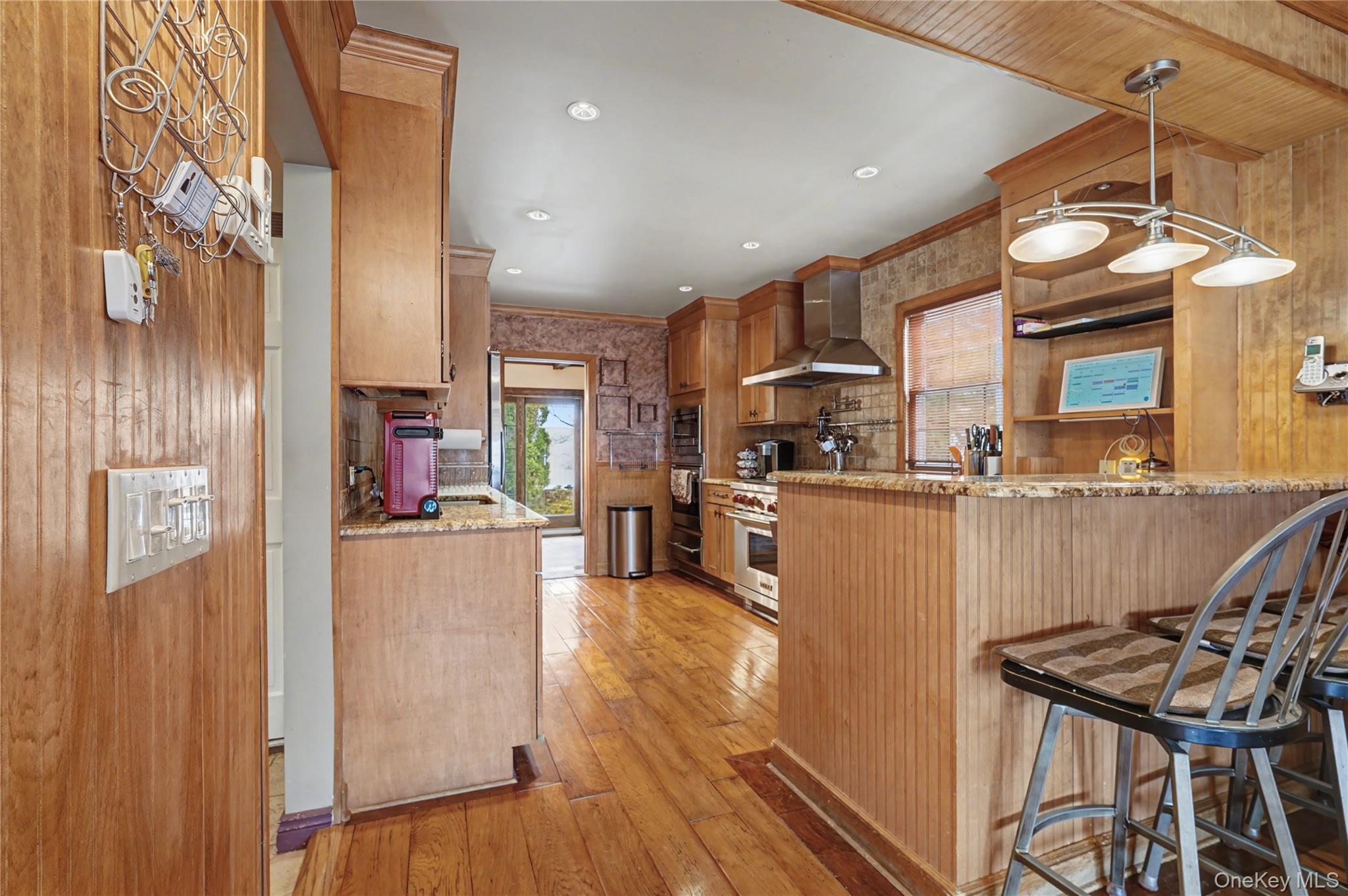 25 Joyce Road Eastchester, NY 10709 - Photo 5 of 27