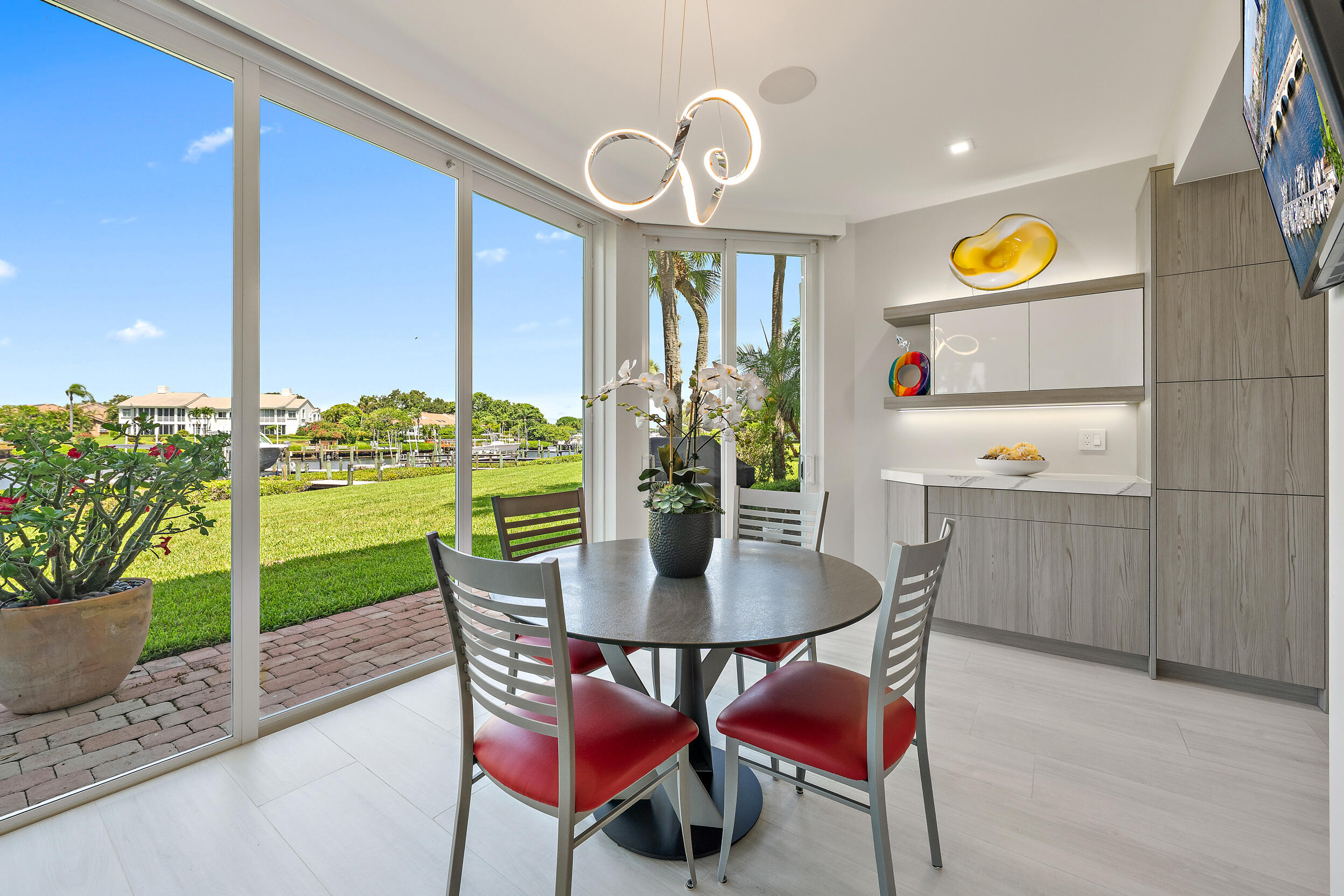 301 Captains Way Jupiter, FL 33477 - Photo 5 of 46 Breakfast Area