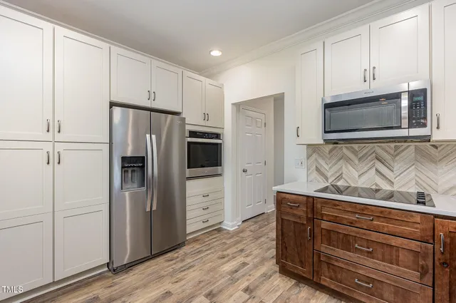 $599,900 | 6086 Dunes Drive, Sanford, NC 27332