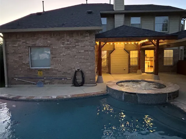 $3,850 | 3411 Bay Breeze Drive, Seabrook, TX 77586