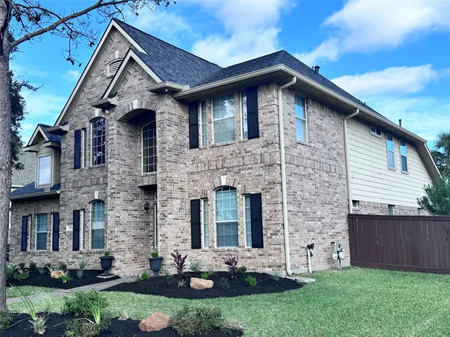 $3,850 | 3411 Bay Breeze Drive, Seabrook, TX 77586