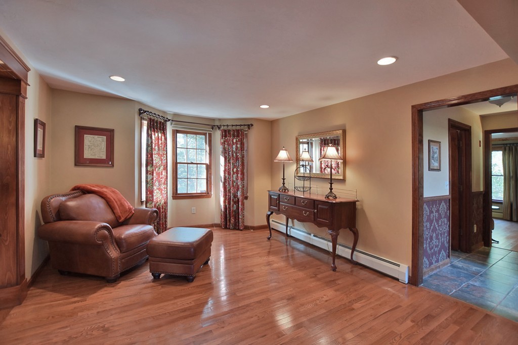 7 Rufus Putnam Place Rutland, MA 01543 - Photo 10 of 24 a living room with furniture and wooden floor