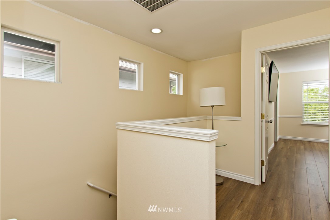 34803 Southeast Ridge Street Snoqualmie, WA 98065 - Photo 13 of 24 Gallery Image 13