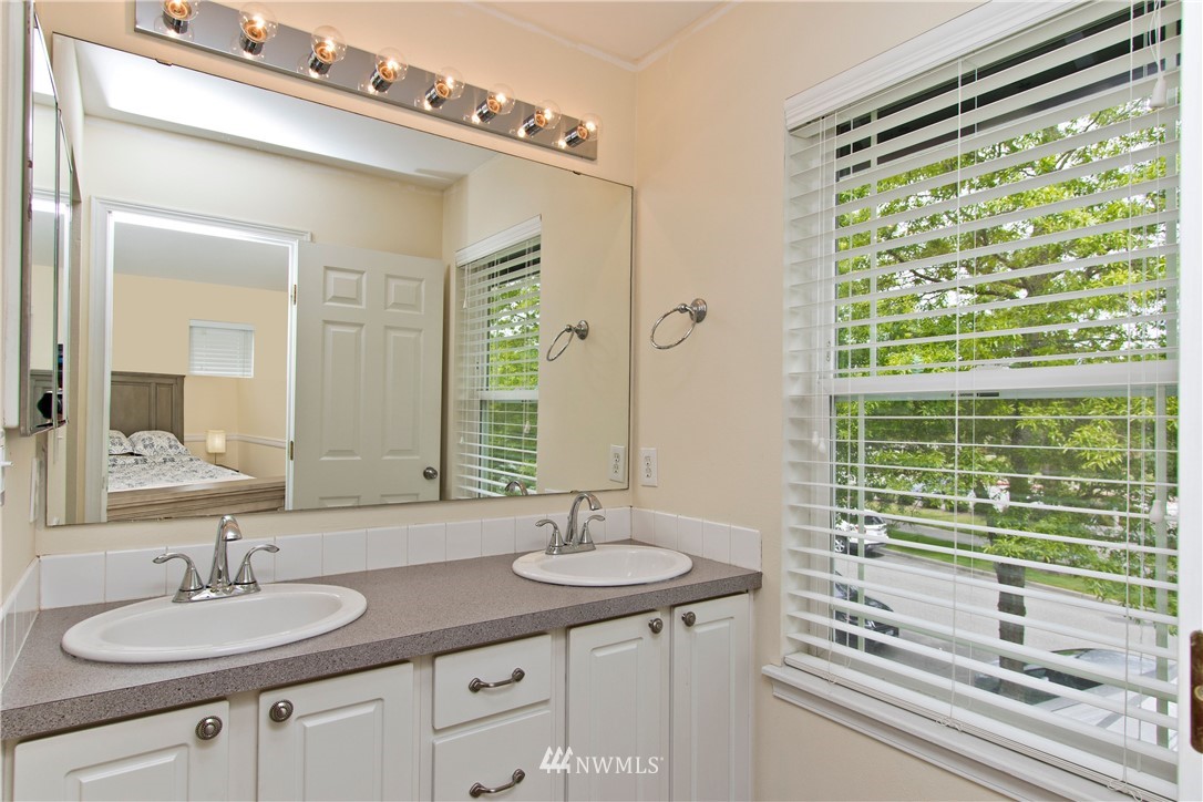 34803 Southeast Ridge Street Snoqualmie, WA 98065 - Photo 18 of 24 Gallery Image 18