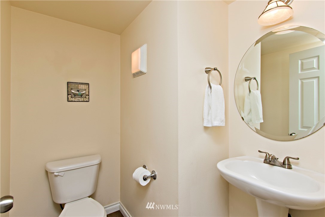 34803 Southeast Ridge Street Snoqualmie, WA 98065 - Photo 7 of 24 Gallery Image 7