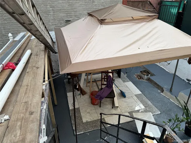 $1,200,000 | 1999 Morris Avenue | Mount Hope