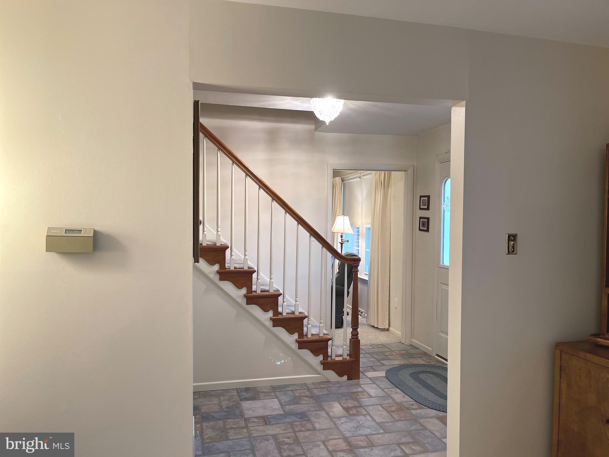 6422 Meriwether Lane Springfield, VA 22150 - Photo 5 of 36 Into Foyer