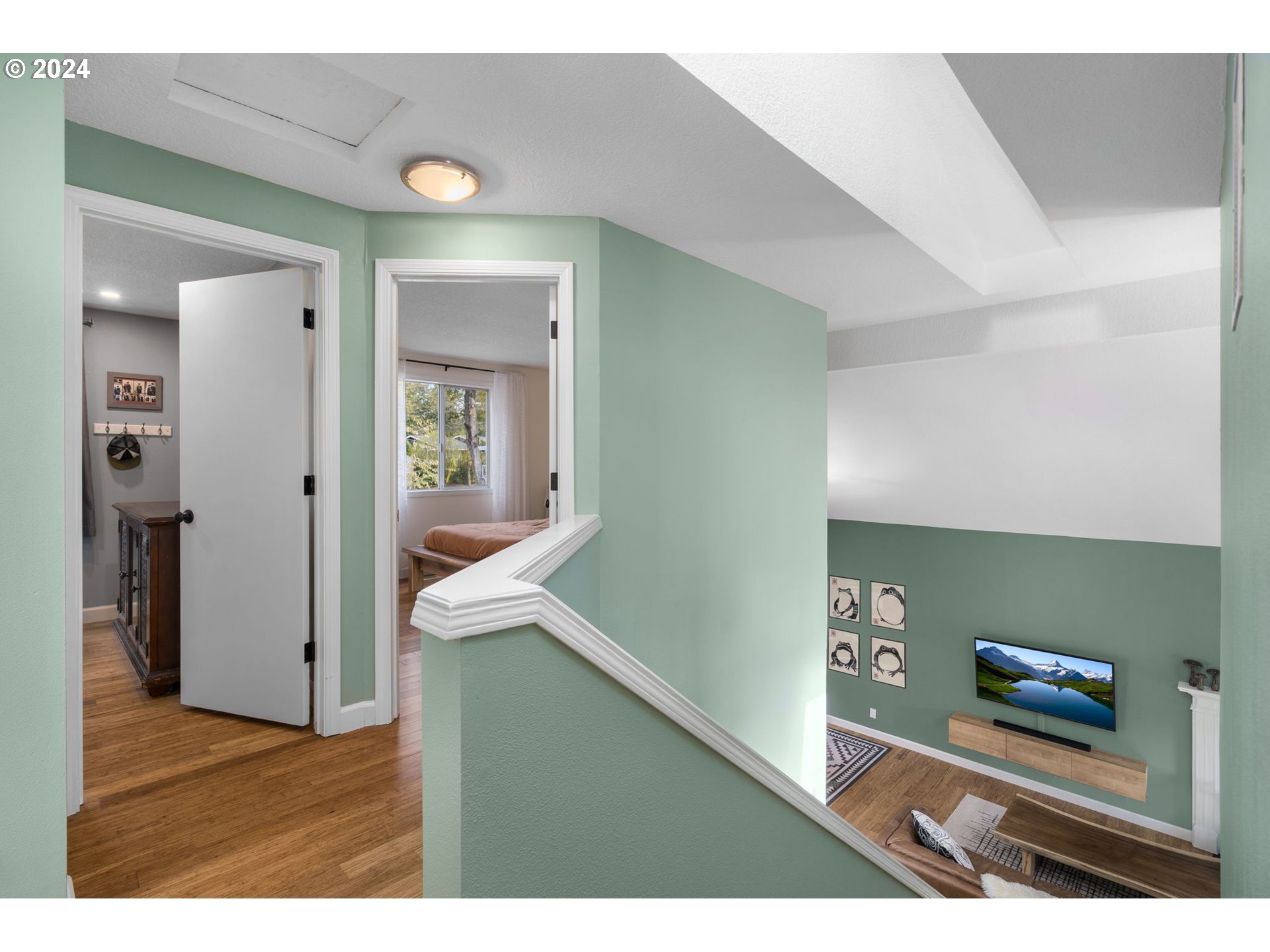 4645 Southwest Cameron Road Portland, OR 97221 - Photo 18 of 31 Gallery Image 18