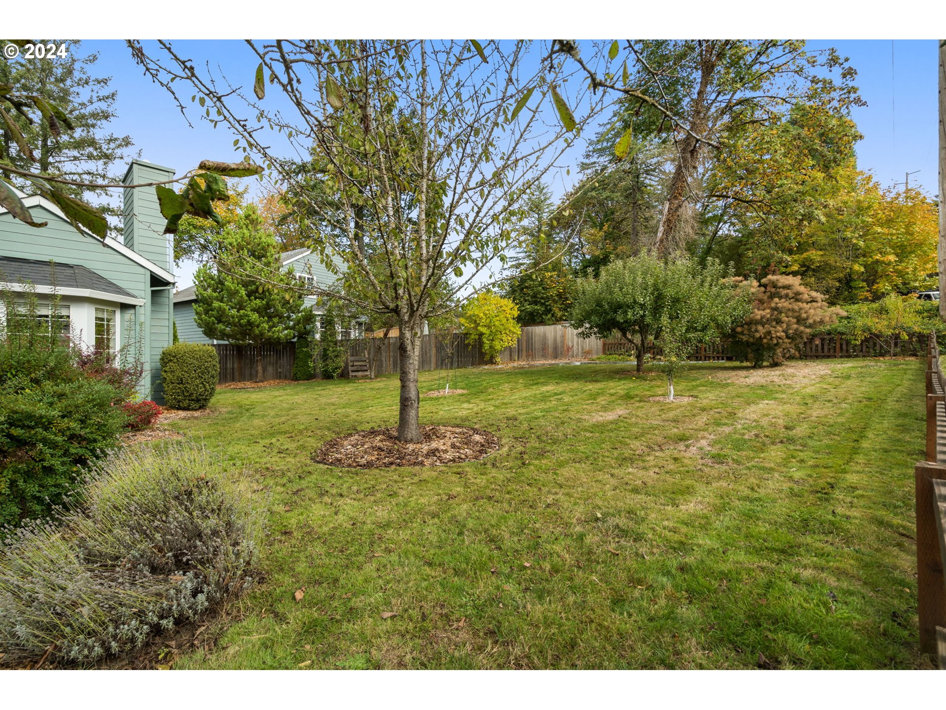 4645 Southwest Cameron Road Portland, OR 97221 - Photo 26 of 31 Gallery Image 26