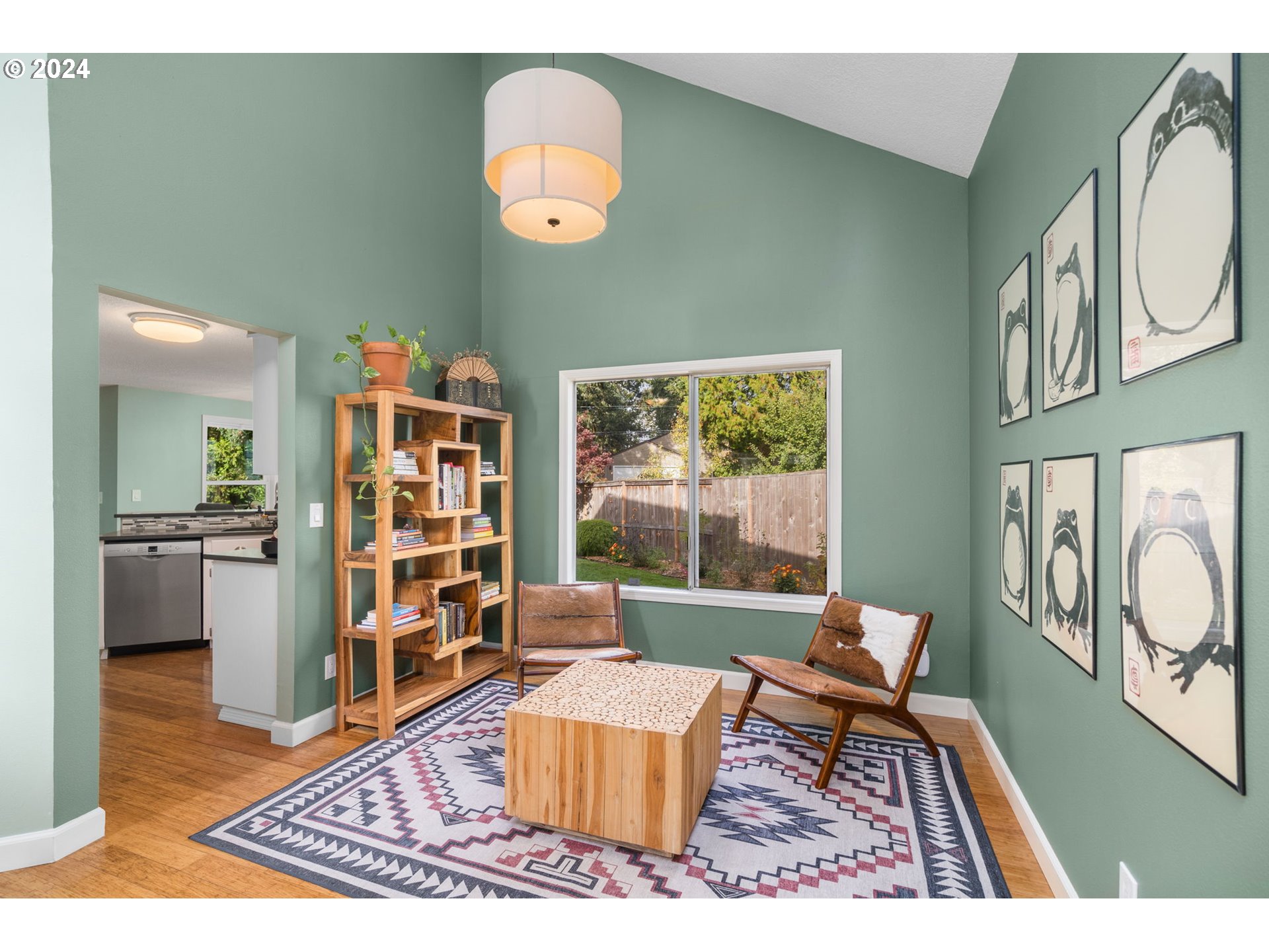 4645 Southwest Cameron Road Portland, OR 97221 - Photo 9 of 31 Gallery Image 9