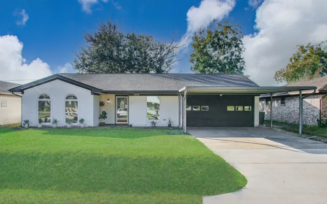 $299,999 | 2810 Spa Drive, Deer Park, TX 77536