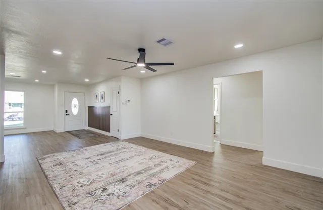 $299,999 | 2810 Spa Drive, Deer Park, TX 77536