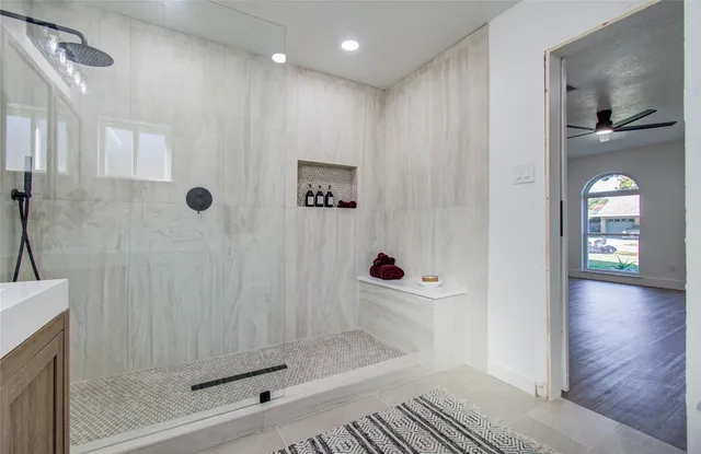 $299,999 | 2810 Spa Drive, Deer Park, TX 77536