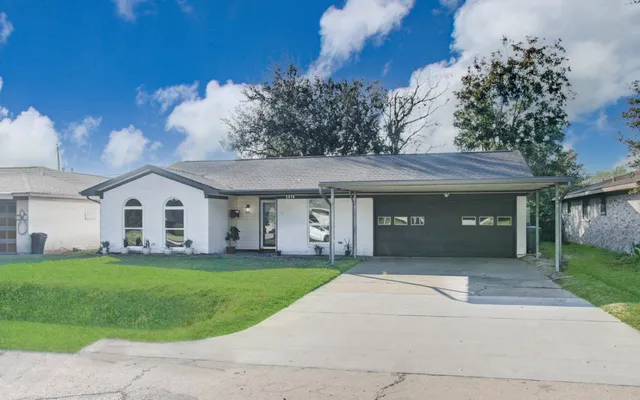 $299,999 | 2810 Spa Drive, Deer Park, TX 77536
