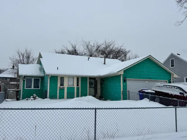 $259,900 | 374 Rose Avenue East, St. Paul, MN 55130