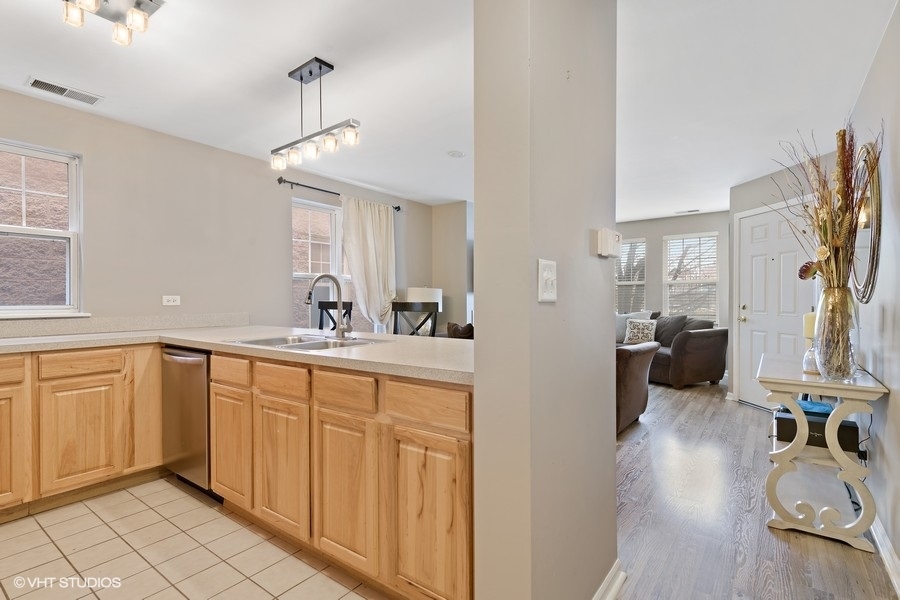 649 West Division Street, Unit B Chicago, IL 60610 - Photo 6 of 15 a very nice looking room with wooden floor