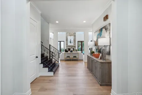 $1,750,000 | 1005 Wiltshire Avenue, Terrell Hills, TX 78209