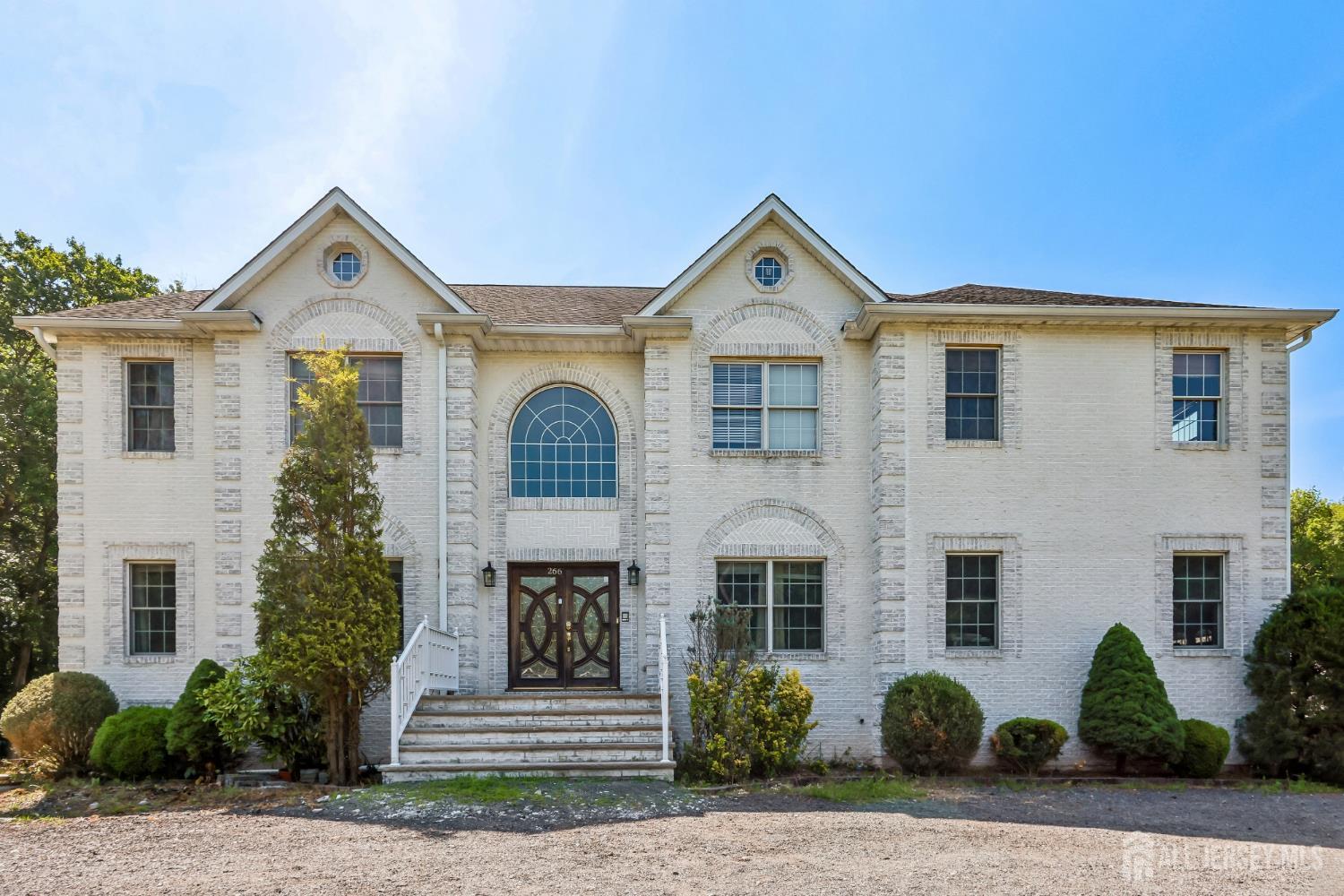 266 Fresh Ponds Road Monroe Township, NJ 08831 - Photo 4 of 34