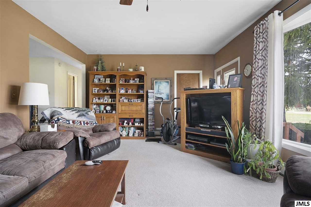 5525 Oakpoint Road Jackson, MI 49201 - Photo 4 of 20 Photo 4